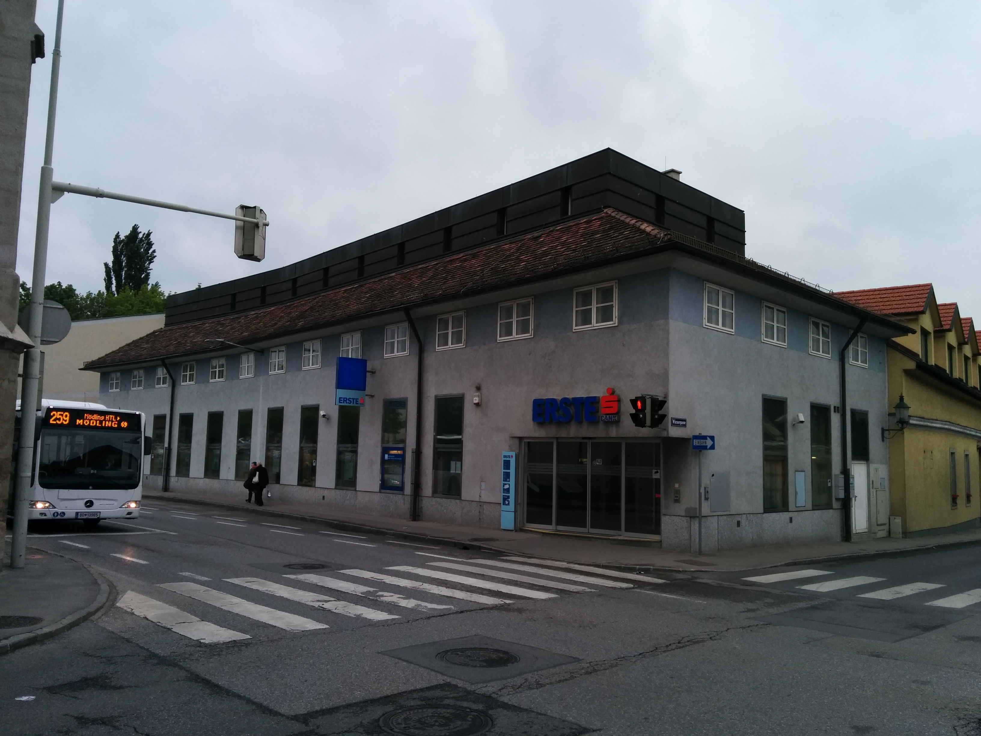 Erste Bank der oesterreichischen Sparkassen AG Zws. Perchtoldsdorf
